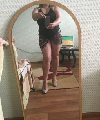 Cо мной ты получишь незабываемый опыт, сотканный из тонких ниточек сексуальности и разнообразия. Я знаю, как подарить тебе океан наслаждения и вывести твои самые сокровенные желания на свет.
Мои услуги весьма разнообразны: от классического секса до экспериментальных практик. Я могу быть нежной и ласковой, или страстной и дикаркой – выбирай только ты. Забудь обо всем и откройся новым ощущениям со мной.
У меня есть отличные отзывы, которые подтверждают мою квалификацию и талант. Для твоего удобства я предоставляю фото, где ты можешь увидеть мою прекрасную фигуру и чувственное лицо. Так что не медли – дай себе возможность испытать неземное блаженство в объятиях горячей индивидуалки из Москвы. Погрузись в мир похоти и удовольствия, который я создам специально для тебя. Не упускай шанс, позвони мне прямо сейчас! 9644, 37 лет